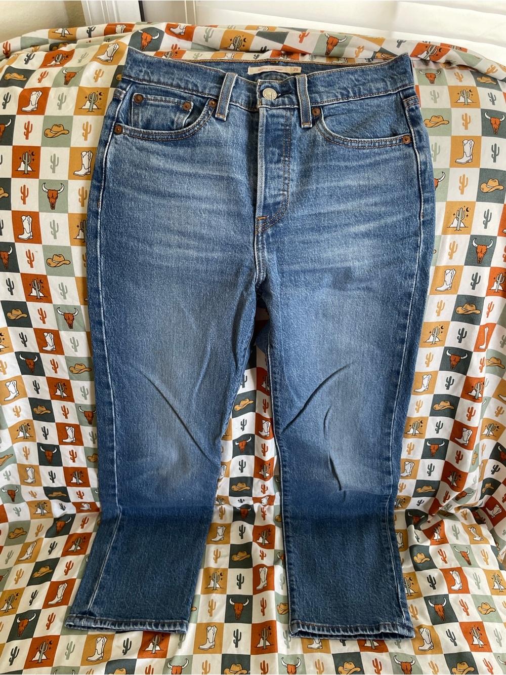 Levi's Straight-Leg Mid-Blue Women's Jeans